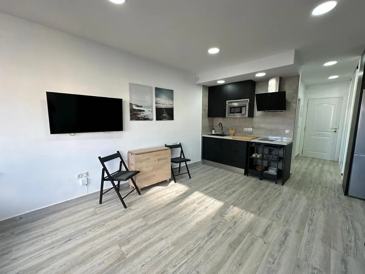 Ver417 - Reformado, Wifi, Vistas Al Mar, Piscina, Playa A 600 Metros, Centro A 300 Metros 托雷莫利诺斯 0*,  西班牙